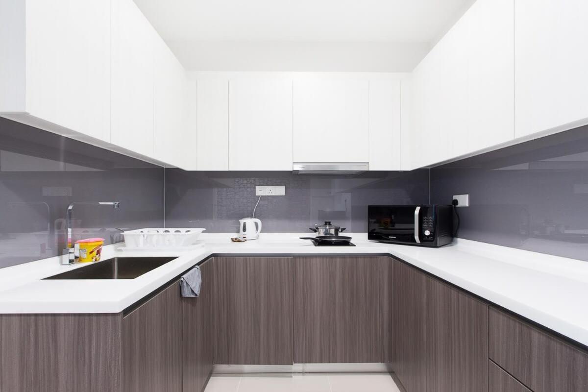 Modern, High Floor Suasana Suites 05 In Jb Johor Bahru Exterior foto