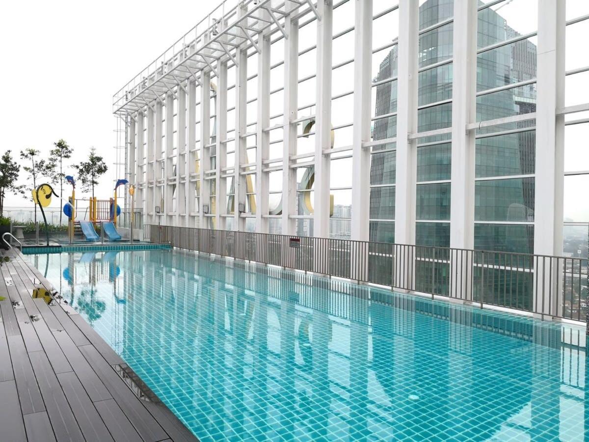 Modern, High Floor Suasana Suites 05 In Jb Johor Bahru Exterior foto